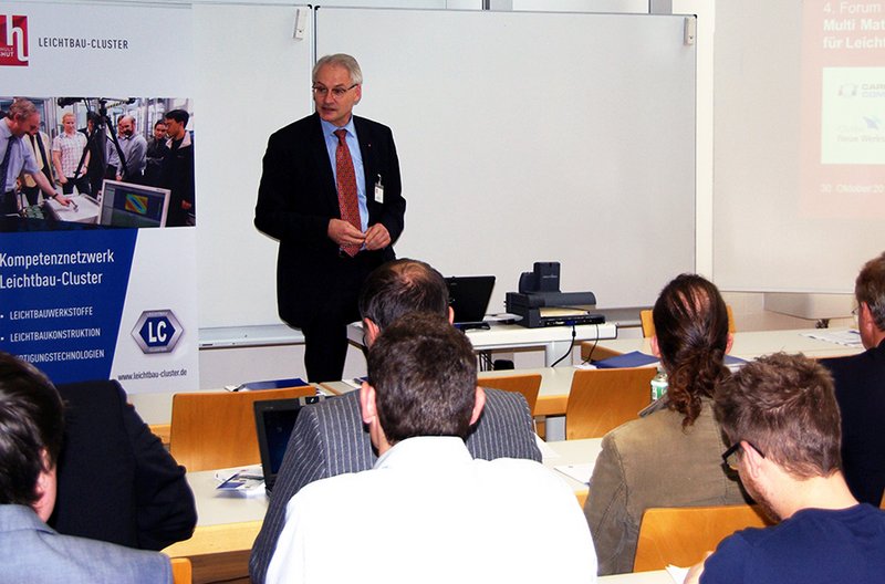 Hochschulpräsident Prof. Dr. Karl Stoffel bei der Begrüßung der Teilnehmer.