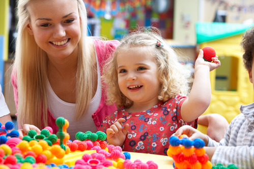 Bereits Ende des Jahres sollen Eltern in der hochschuleigenen Kindertagestätte ihre Kinder betreuen lassen können. (Foto: shutterstock)