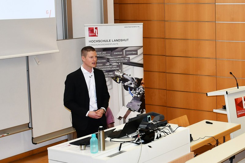 Wärmepumpen als wertvolles Heizsystem auch für Bestandsbauten präsentierte Martin Bauer, WOLF GmbH.