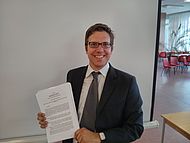 Prof. Dr. Stefan Borrmann wirkte bei der Erarbeitung des „Zukunftsplans Jugend“ mit.