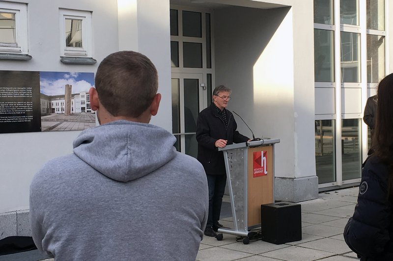 Dr. Alfons Hämmerl erklärte zu dieser Gelegenheit den Sinn und Hintergrund der "Gegenkraft".