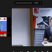Hochschulpräsident Prof. Dr. Fritz Pörnbacher bei seiner Begrüßung.