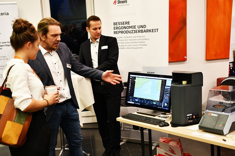 Bei der Fachausstellung auch vertreten war die Struers GmbH, Anbieter von Ausstattung für metallographische Laboranalyse und Qualitätskontrolle.