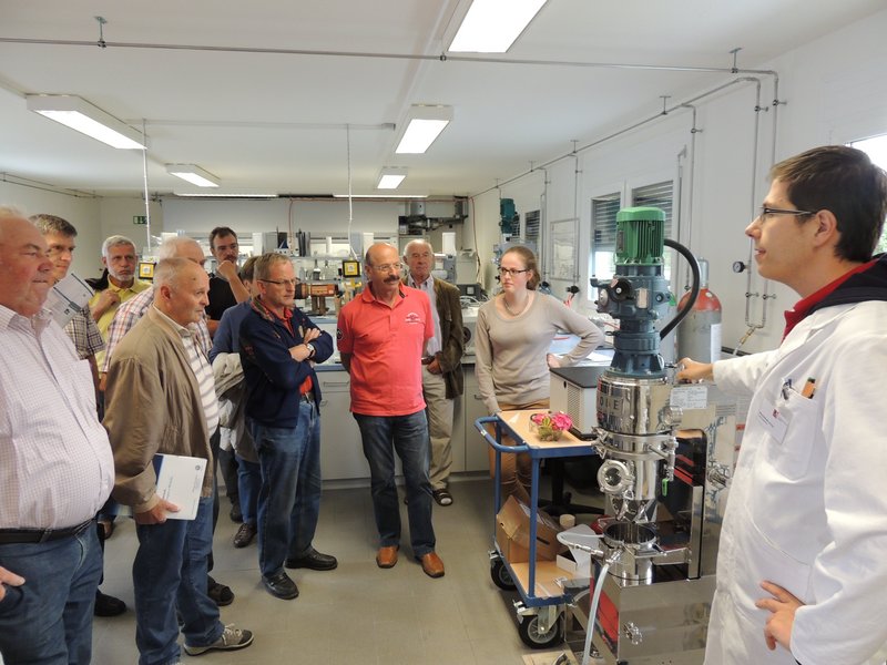 Laborführung mit Laboringenieur Max Prinz