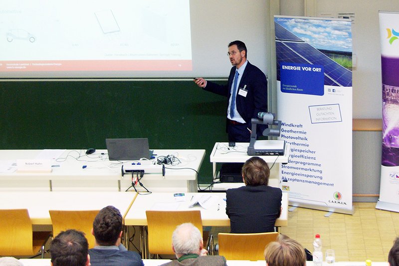 Aktuelle Technologien von Batteriespeichern stellte Robert Hahn vor.