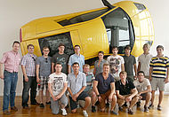Die Studierenden des Bachelors Automobilwirtschaft zusammen mit Organisator Prof. Dr. Carsten Röh (Fakultät Elektrotechnik/Wirtschaftsingenieurwesen, ganz links im Bild) bei Lamborghini.