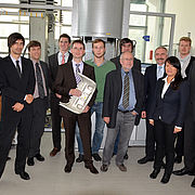 Die Partner des neuen Forschungsprojektes mit Hochschulpräsident Prof. Dr. Karl Stoffel (rechts) und Projektleiter Prof. Dr. Otto Huber (4.v.r.).