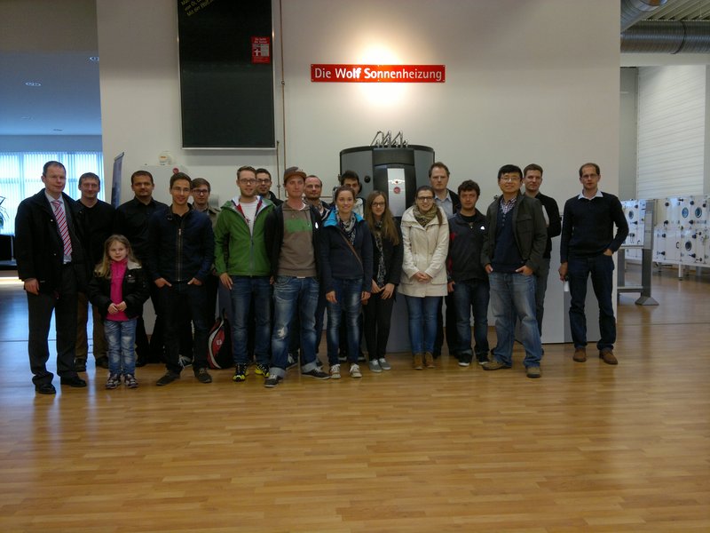 Die Exkusionsgruppe in Mainburg bei der Firma Wolf.