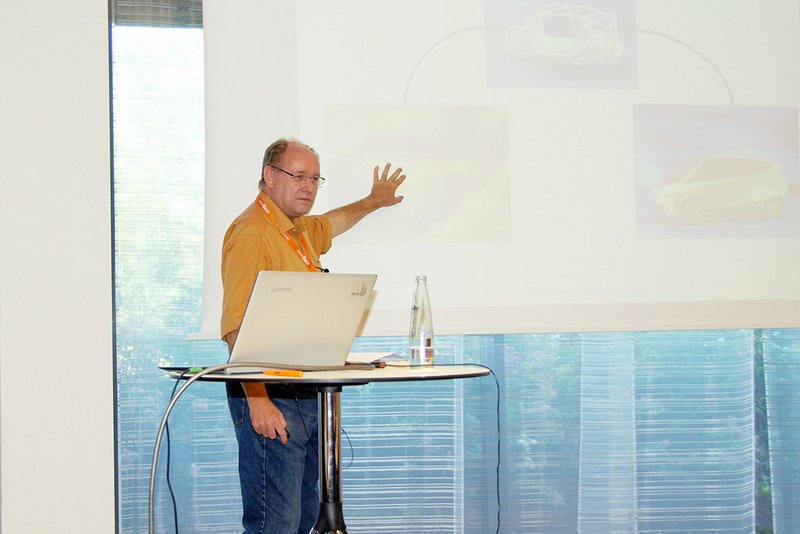 Beim Blick auf aktuelle und künftige Entwicklungen des Leichtbaus, Prof. Dr. Jörg Wellnitz (TH  Ingolstadt).
