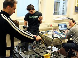 Experimentelle Bestimmung der Beanspruchung biegebelasteter dünnwandiger Aluminiumprofile