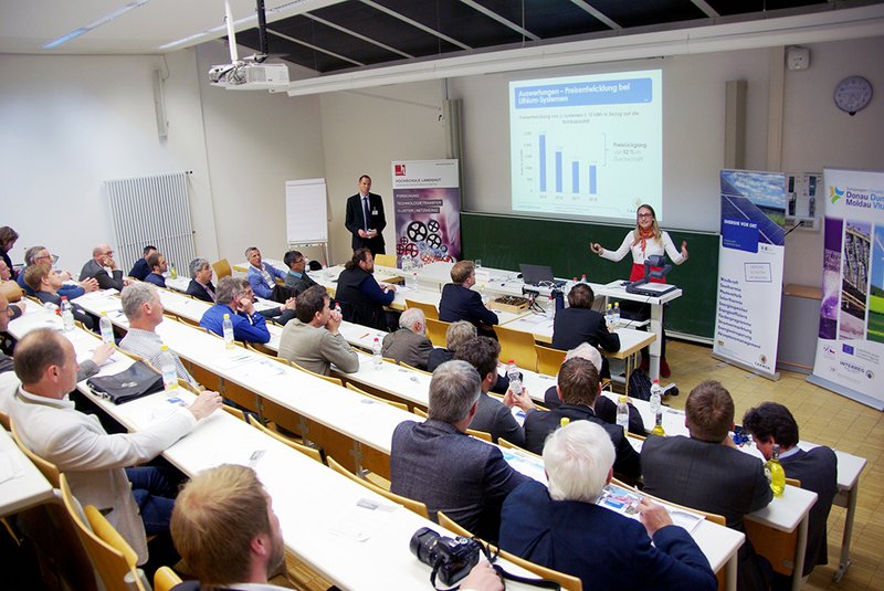 Ergebnisse der „C.A.R.M.E.N.-Marktübersicht Batteriespeicher 2018" präsentierte Vanessa Doering.