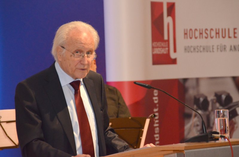Prof. em. Dr. Richard Heinzmann sprach zum Auftakt der Türkei-Tage über die geschichtliche Entwicklung von Christentum und Islam