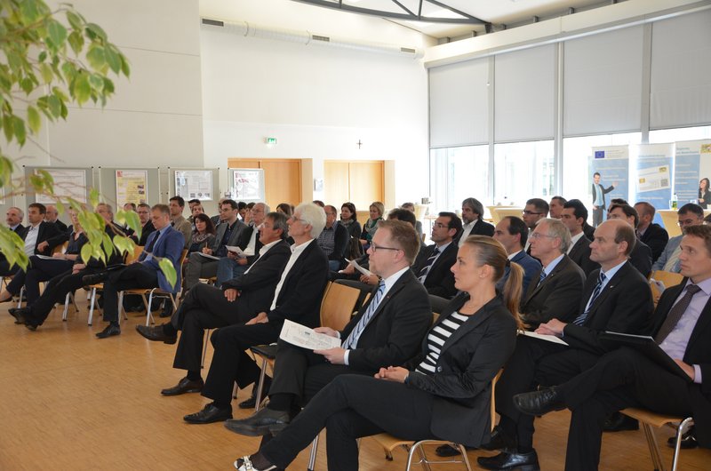 Vorträge über die Möglichkeiten der Zusammenarbeit mit der Hochschule und der Förderung von Forschung- und Entwicklungsarbeit trafen auf großes Interesse