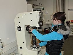 [Translate to Englisch:] Härteprüfmaschine Wolpert Dia Testor 2Rc