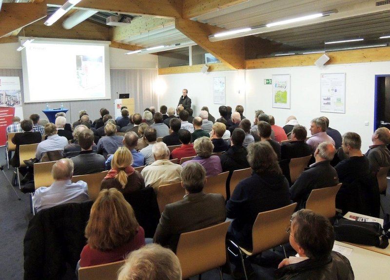 Herbert Huber, Dipl.-Ing. FH, CAEstorage referiert vor vollem Haus am TZE