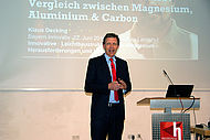 Magnesium ist für Klaus Decking (Georg Fischer Automotive AG) das verkannteste Leichtbaumaterial. (Foto: Hochschule Landshut)