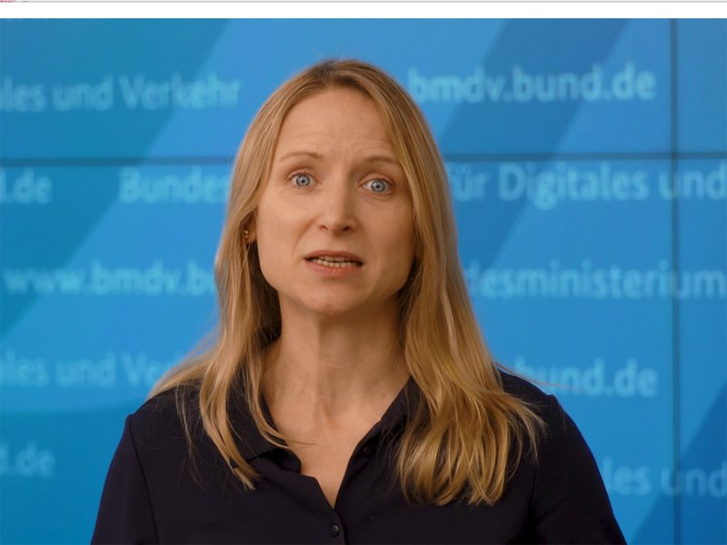 Bei ihrem virtuellen Grußwort, Daniela Kluckert, Parlamentarische Staatssekretärin  beim Bundesminister für Digitales und Verkehr.