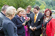 Beim Besuch Seelandklinik Lindenhof der Arbeiterwohlfahrt (AWO) Schirmherrin Daniela Schadt, Kuratoriumsvorsitzende MdL Marlene Rupprecht und Prof. Dr. Barbara Thiessen.