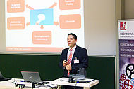 Mit den erweiterten IT-Sicherheitsanforderungen durch Cloud-Lösungen befasste sich Prof. Dr. Johann Uhrmann.
