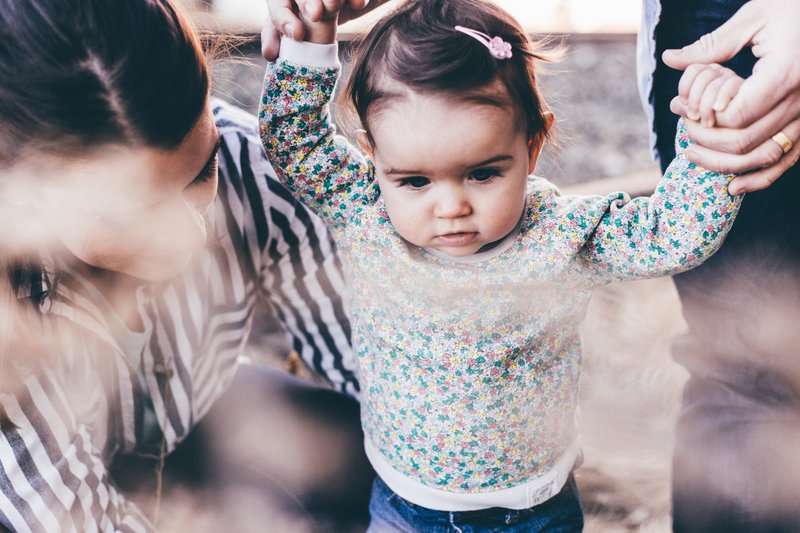 The objective of a new research project by Landshut University of Applied Sciences and their partners is the early recognition and elimination of risks to children in foster families.