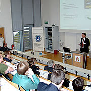 Im Bereich der Nutzfahrzeugtechnik gebe es in Sachen Leichtbau großen Nachholbedarf, wie Jürgen Nowak (Semcon Stuttgart GmbH) erklärte.