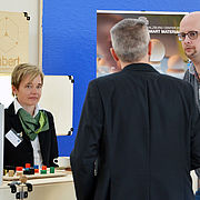 Vertiefte Informationen und Gespräche bot die begleitende Fachausstellung des 9. LLC.