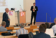 Bei der Diskussion nach seinem Vortrag, Prof. Dr. Adolf Müller-Hellmann (links) mit Veranstaltungsinitiator Prof. Dr. Ralph Pütz.