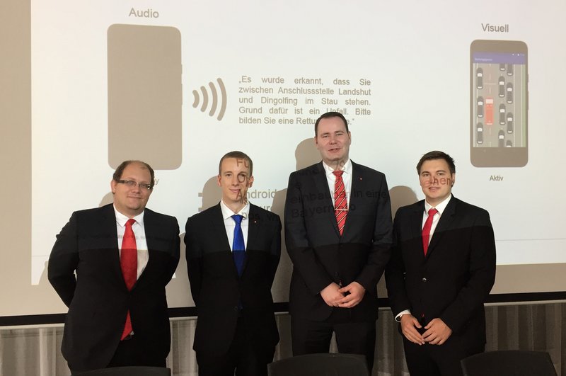 The developers of the app at Landshut University of Applied Sciences (l to r): Markus Schmidtner, Julian Dörndorfer, Prof. Dr. Christian Seel and Daniel Hilpoltsteiner.