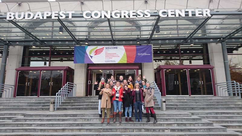Studentinnen des Studiengangs GSD zusammen mit Professorinnen Fries und Benner in Budapest