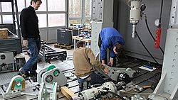 Konstruktion einer Versuchseinrichtung für mehraxiale Betriebsfestigkeitsversuche an Gabelstaplern - Teil 2