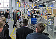 In der Lean Factory an der Hochschule Landshut konnten die Teilnehmer/innen schlanke Produktionsabläufe in der Praxis erleben.