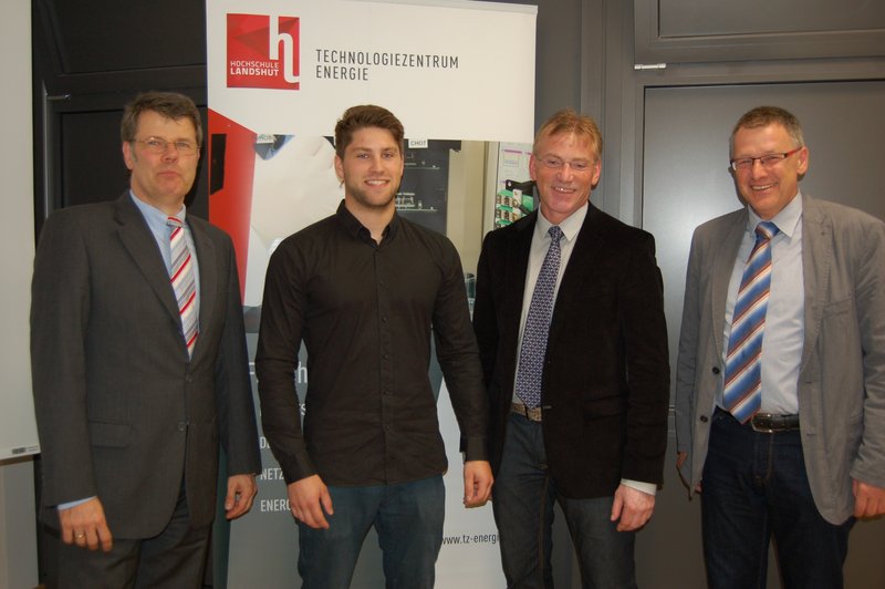 v.l. Prof. Dr. Stefan-Alexander Arlt, Hochschule Landshut, Fabian Mögele, Initiator des Wildpoldsrieder Erfahrungsaustausches bei den Energiegesprächen, Referent Günter Mögele, stv. Bürgermeister Wildpoldsried, Prof. Dr. Josef Hofmann, Hochschule Lan