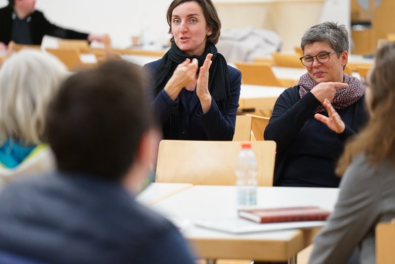 Despite digitalisation, sign language interpreters still provided a completely analogue translation of the event.