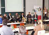 Prof. Dr. Karl Stoffel bei der Begrüßung.