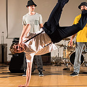 Die Breakdancer zeigten Kunst ohne Instrumente, sondern mit ihren Körpern.