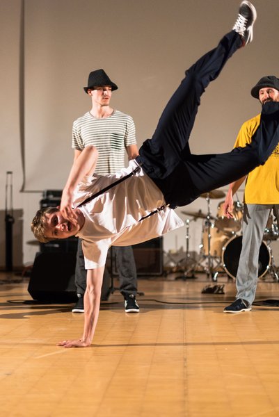 Die Breakdancer zeigten Kunst ohne Instrumente, sondern mit ihren Körpern.