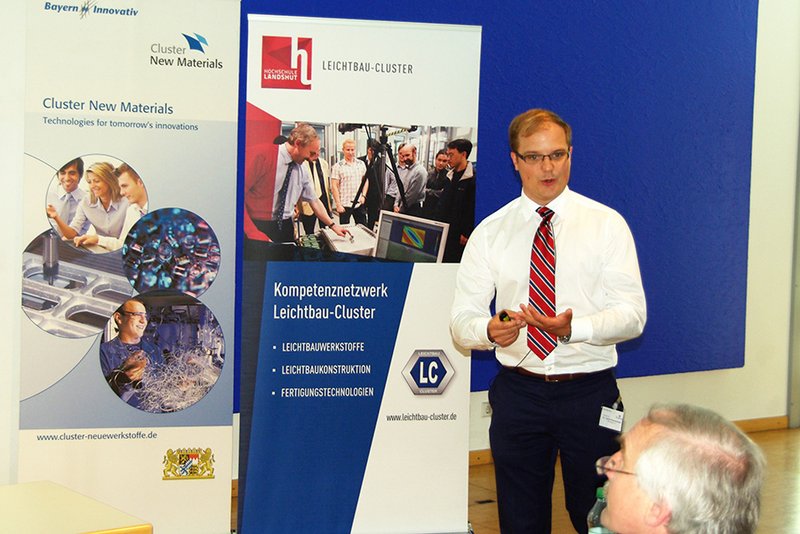 VW setzt auf eine neue Magnesiumlegierung, wie Dr. David Klaumünzer (Volkswagen AG, Wolfsburg) ausführte. (Foto: Hochschule Landshut)