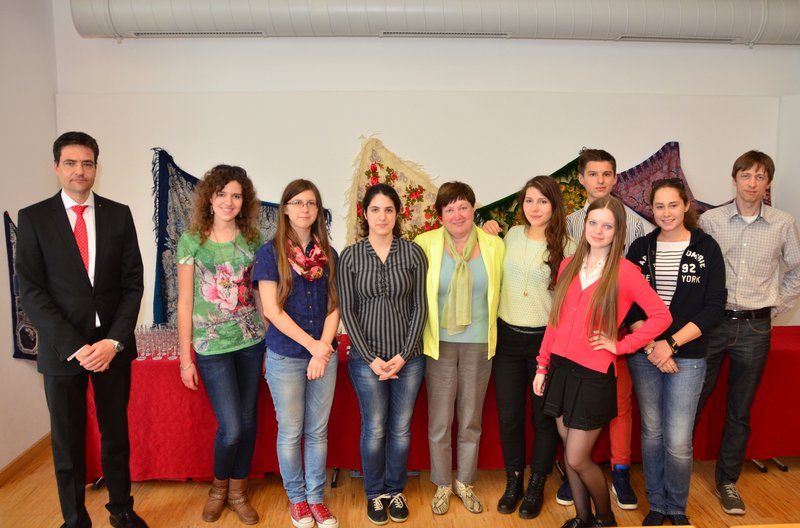Schülerinnen und Schüler einer deutschsprachigen Schule in Moskau besuchten die Hochschule beim Russlandabend