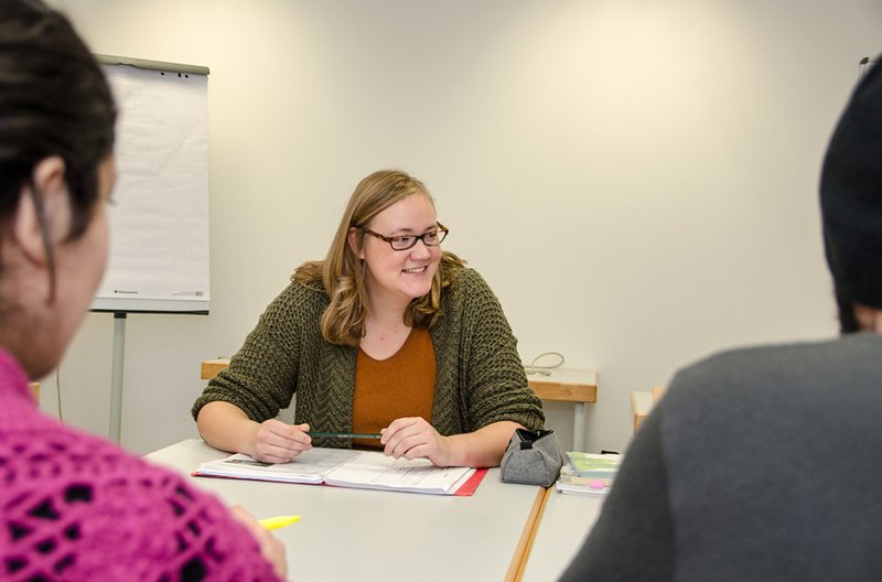 Sabrina Vieten ist eine von vier Studierenden der Hochschule Landshut, die für Flüchtlinge Tutorien in „Deutsch als Fremdsprache“ anbieten