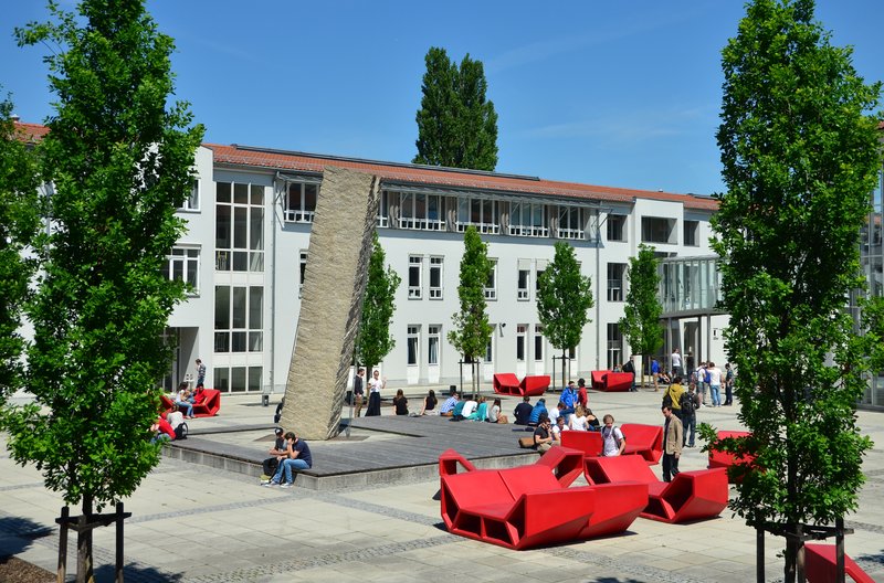 So viele wie noch nie: 10.000 Studieninteressierte haben sich an der Hochschule Landshut beworben