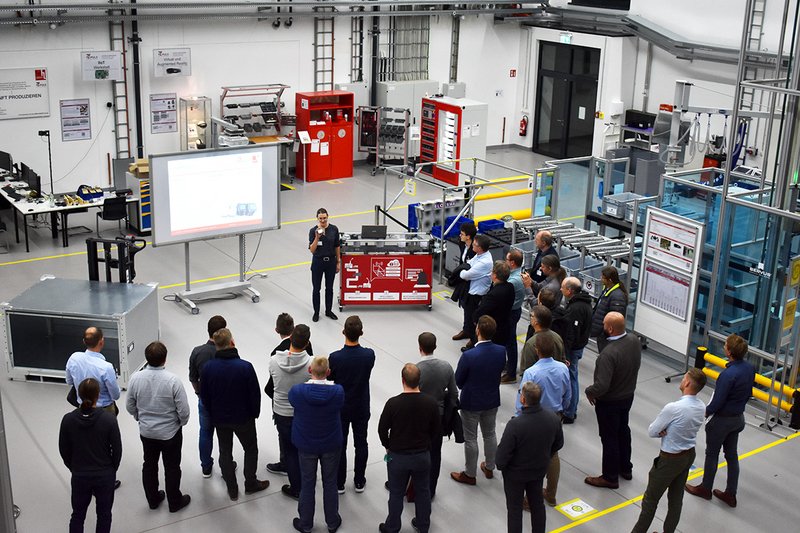 Live Demonstration von Matina Romer: IoT-Technologien zum Anfassen.