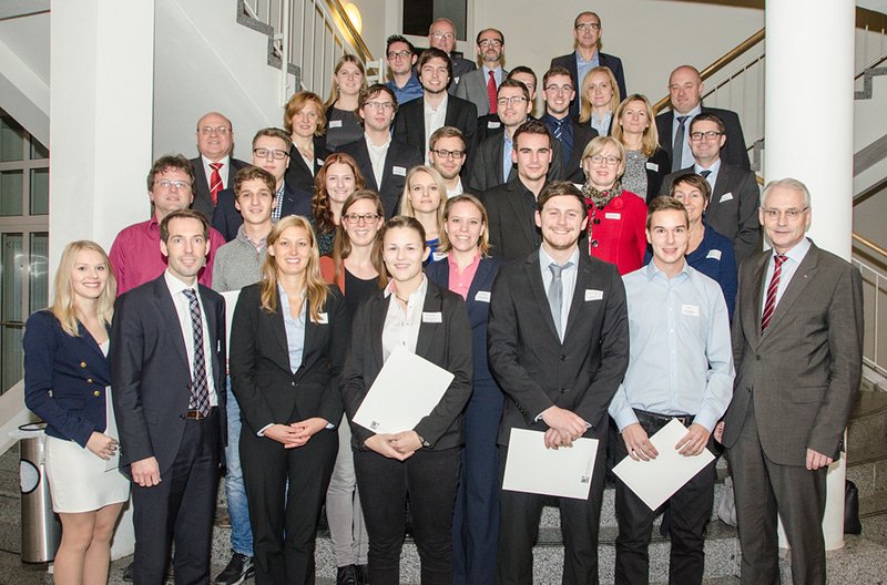 15 Förderunternehmen und -institutionen unterstützen dieses Jahr 21 Studierende der Hochschule Landshut mit dem Deutschlandstipendium