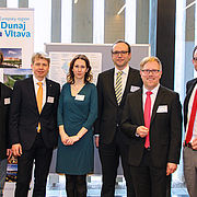 Die an der Veranstaltungsorganisation beteiligten Partner mit Prof. Dr. Holger Timinger (2.v.r.) und Marc Bicker (1.v.r.) vom Netzwerk Medizintechnik der Hochschule Landshut.
