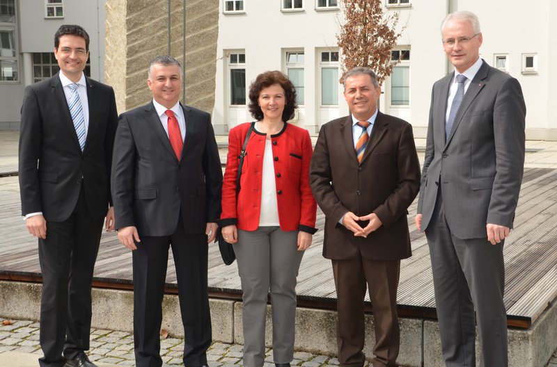 Besuch aus Antalya: Eine türksiche Delegation traf sich mit Kolleginnen und Kollegen der Hochscuhle zu einem informatioven Austausch