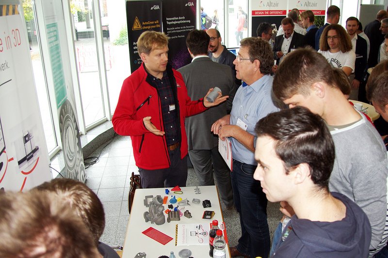 Großes Interesse bekundeten die Teilnehmer/innen bei der begleitenden Fachausstellung.