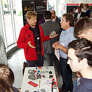 Großes Interesse bekundeten die Teilnehmer/innen bei der begleitenden Fachausstellung.