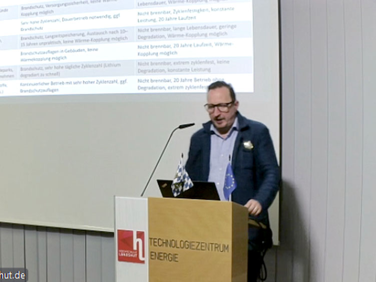 Axel Kahl (Jena Flow Batteries GmbH) bei seinem Vortrag.
