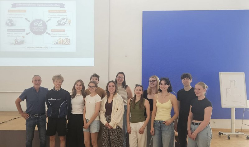 Besuch von Karl Hacker der BMW AG Besuch von Karl Hacker der BMW AG