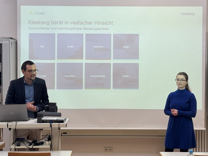 Besuch im Modul Grundlagen Steuern