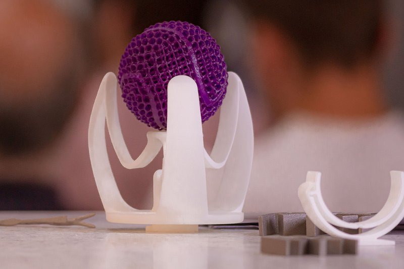 Der von Matthias Duve (Hochschule Kempten) vorgestellte objektspezifische, medienfreie Greifer.